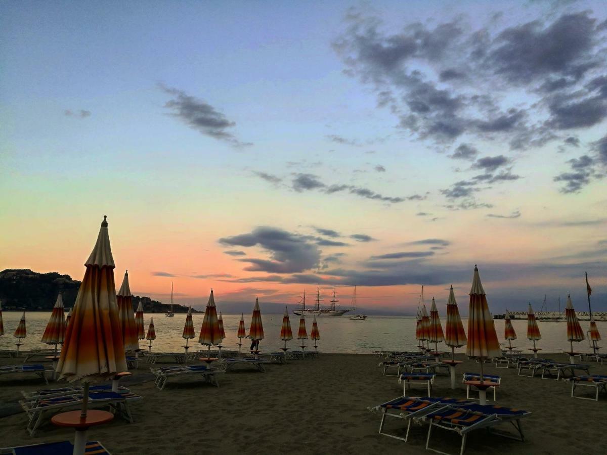Willa Relax House Giardini-Naxos Zewnętrze zdjęcie